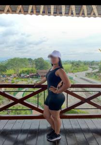 623533506: Chica busca chico en Sevilla