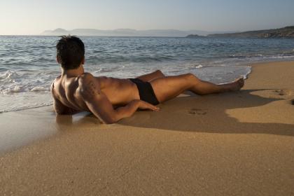 686104020: Chico busca chica en La Coruña