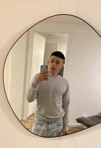 691643244: Chico busca chica en Valencia