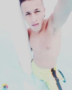 643492897: Chico busca chica en Valencia