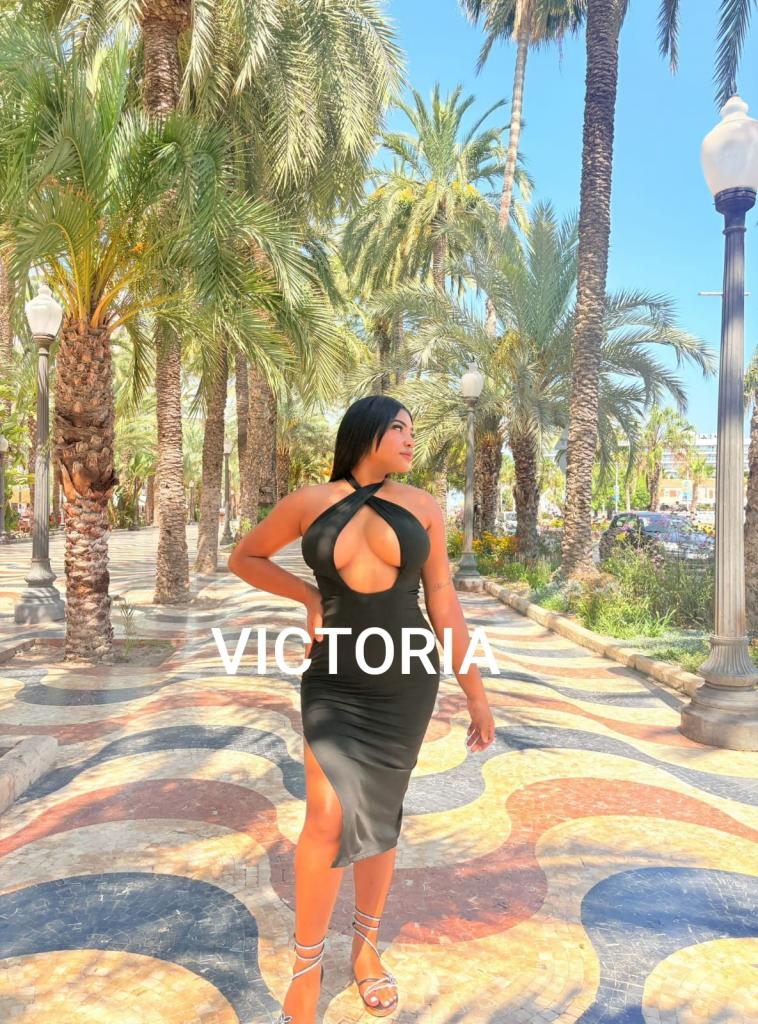 677097116: Chica busca chico en Almería