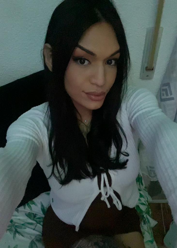 634071836: Transexual en Huelva