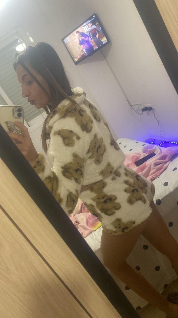 Chica busca chico en Almería: 