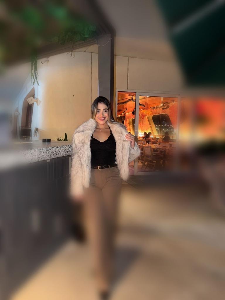 Chica busca chico en Cádiz: 