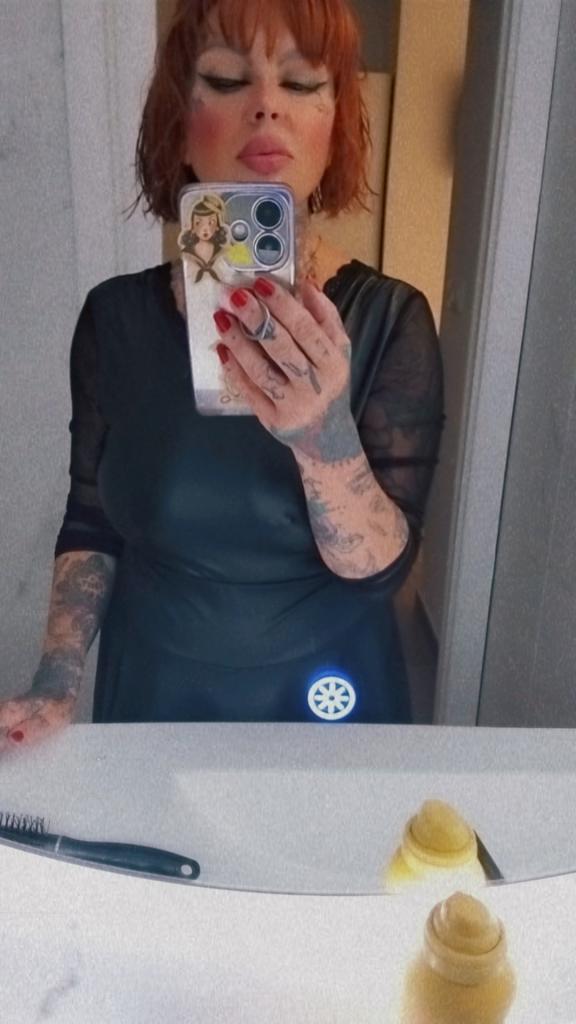 Chica busca chico en Granada: 