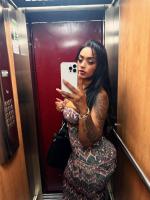 649943235: Chica busca chico en Barcelona