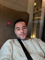 697193756: Chico busca chica en Madrid