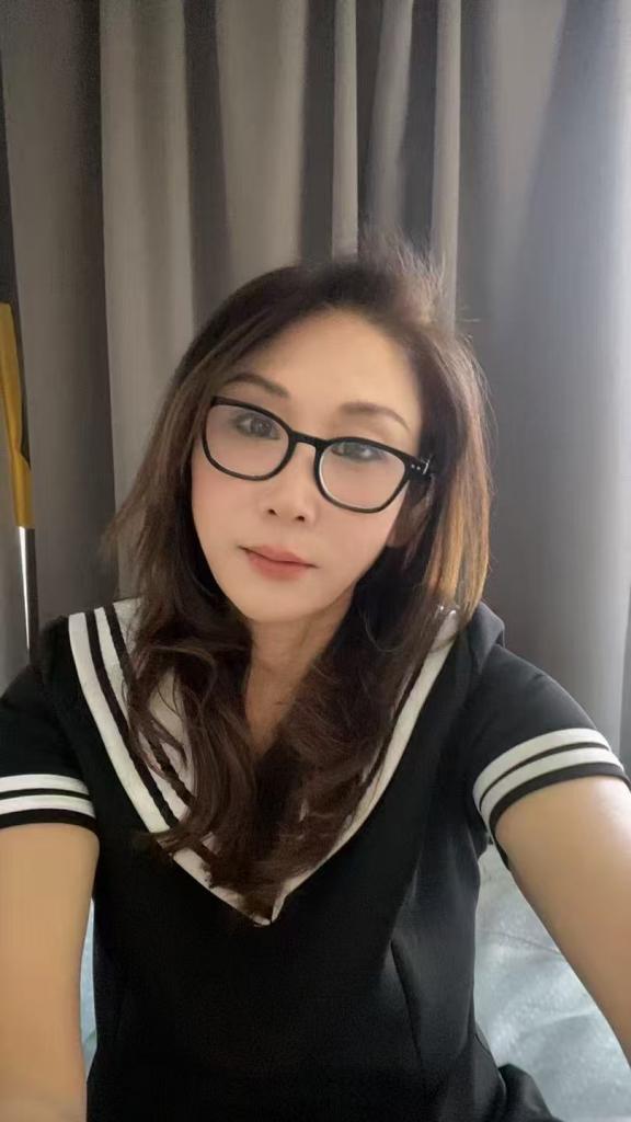 Chica busca chico en Murcia: Chica busca chico