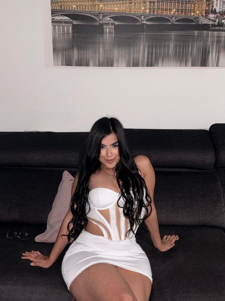 Chica busca chico en Almería: 