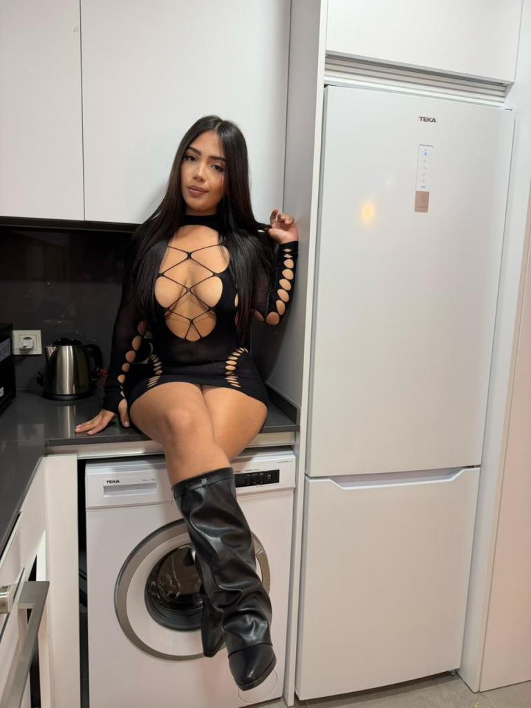 Chica busca chico en Málaga: Chica busca chico