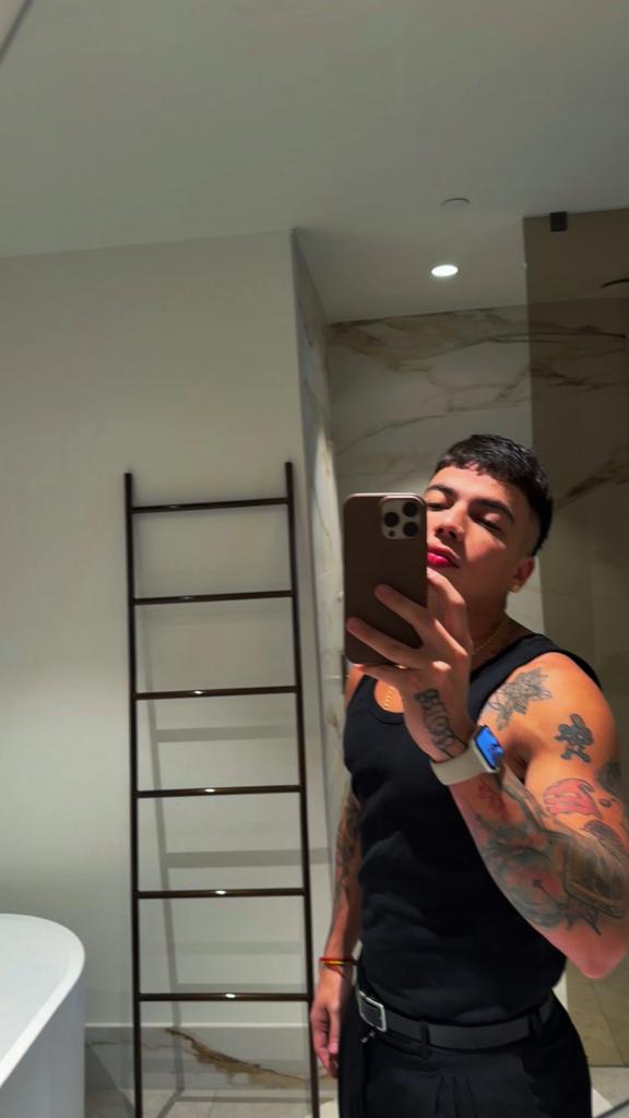 674937325: Chico busca chica en Ibiza