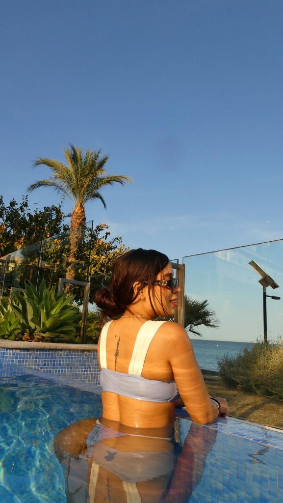 612456216: Chica busca chico en Gerona