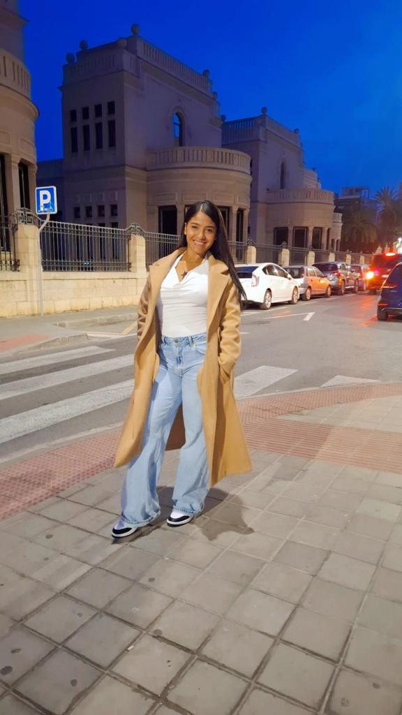 613172850: Chica busca chico en Alicante