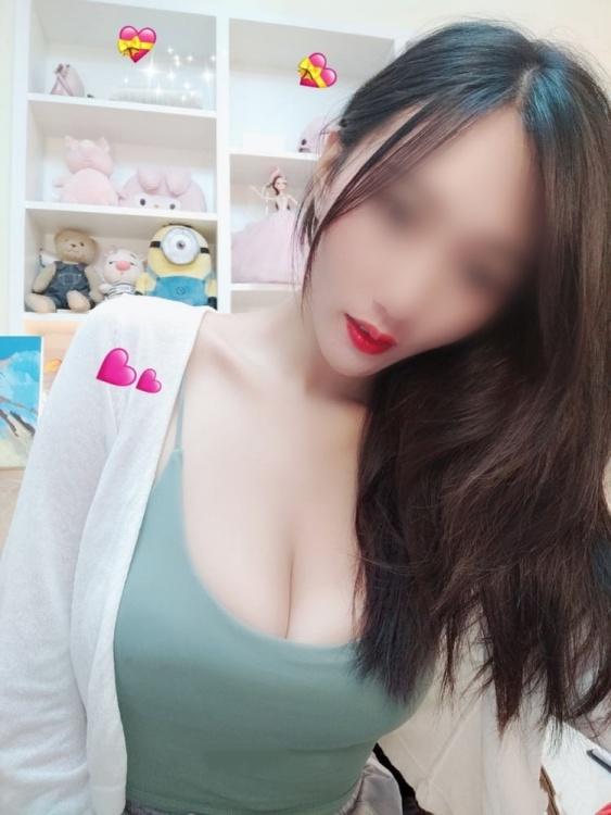688184226: Chica busca chico en Barcelona