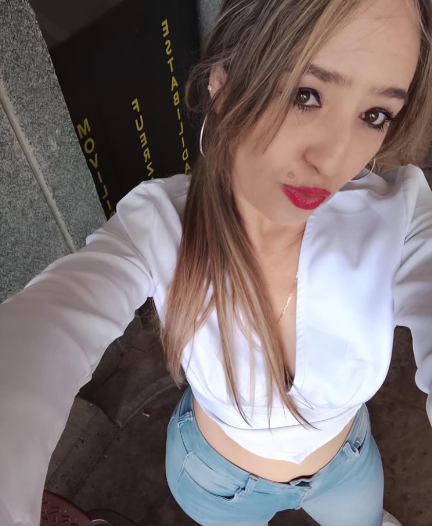 Chica busca chico en Tenerife: 