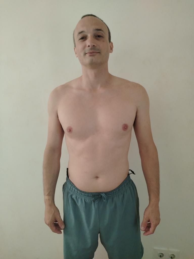722743918: Chico busca chica en Barcelona