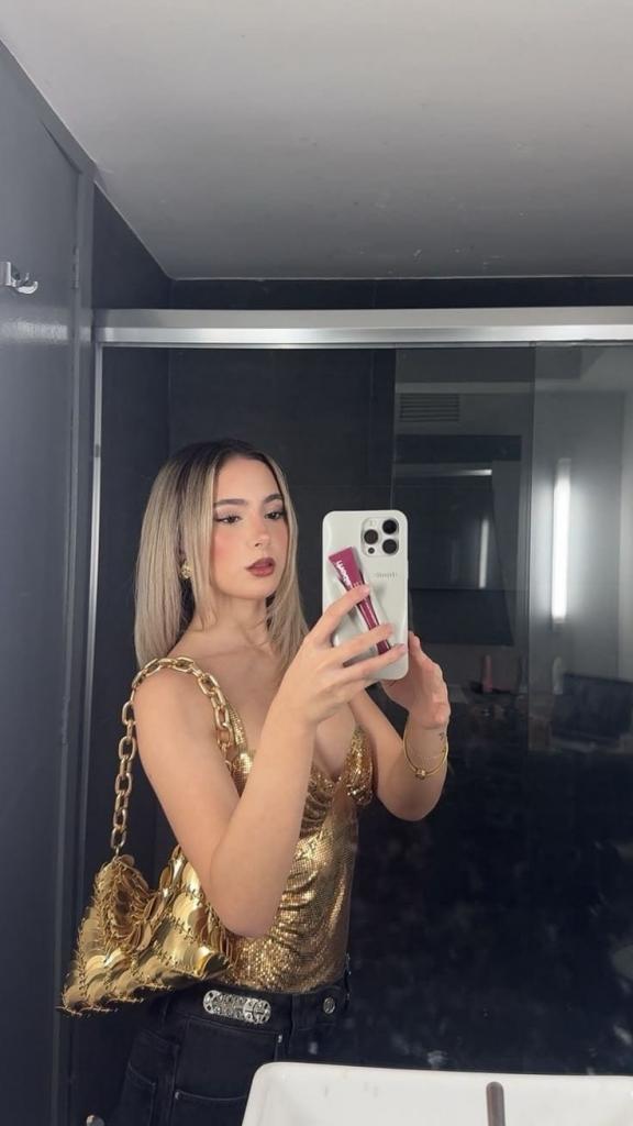 690313493: Chica busca chico en Asturias