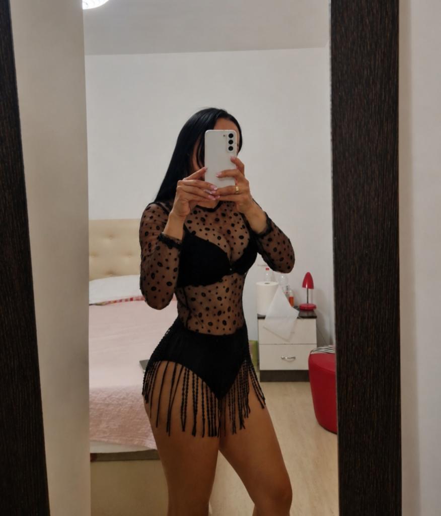 643033849: Chica busca chico en Murcia