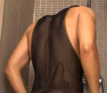 671307401: Chico busca chica en Barcelona