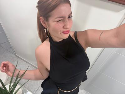 633592046: Chica busca chico en Gerona