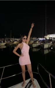 695926307: Chica busca chico en Tarragona