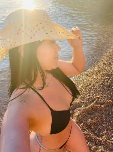 633223918: Chica busca chico en Ibiza