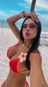 677448427: Chica busca chico en Málaga