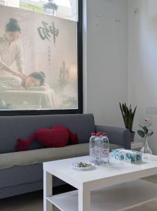 614556049: Chica busca chico en Valencia