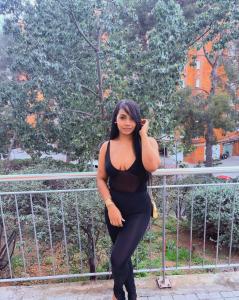 671299028: Chica busca chico en Barcelona