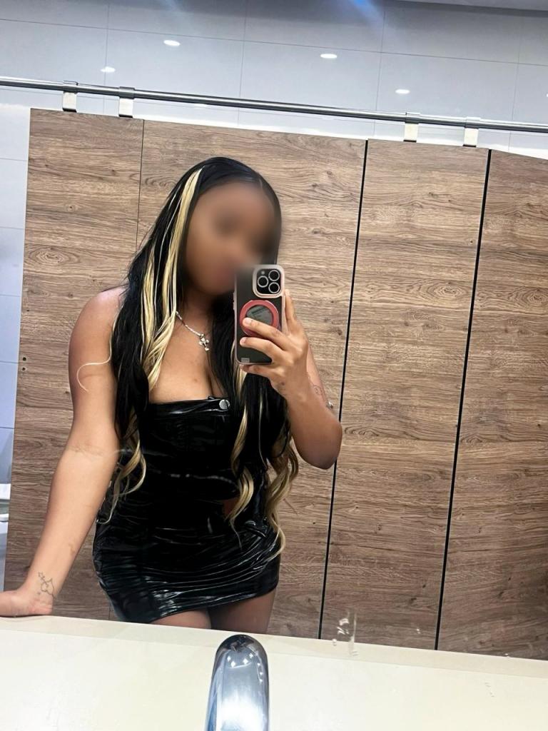 Chica busca chico en Sevilla: 