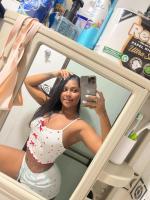 631548496: Chica busca chico en Gerona