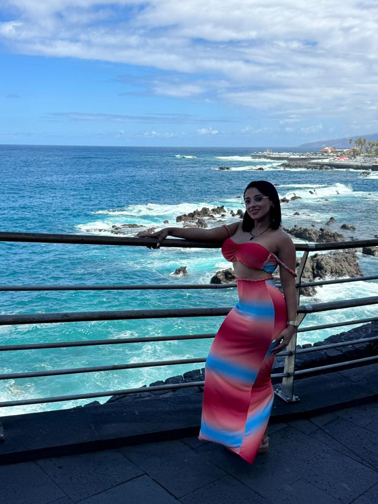 Chica busca chico en Tenerife: 