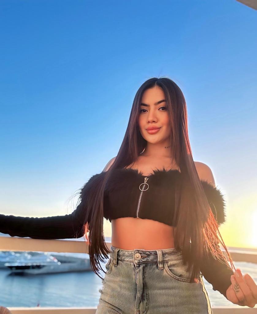 Chica busca chico en Ibiza: 
