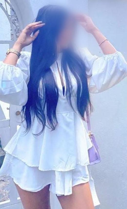 Chica busca chico en Ibiza: 