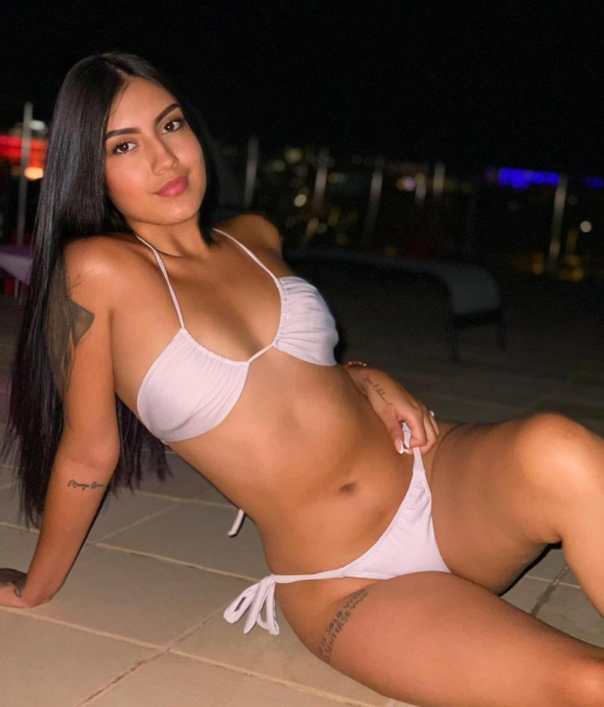 Chica busca chico en Ibiza: Chica busca chico