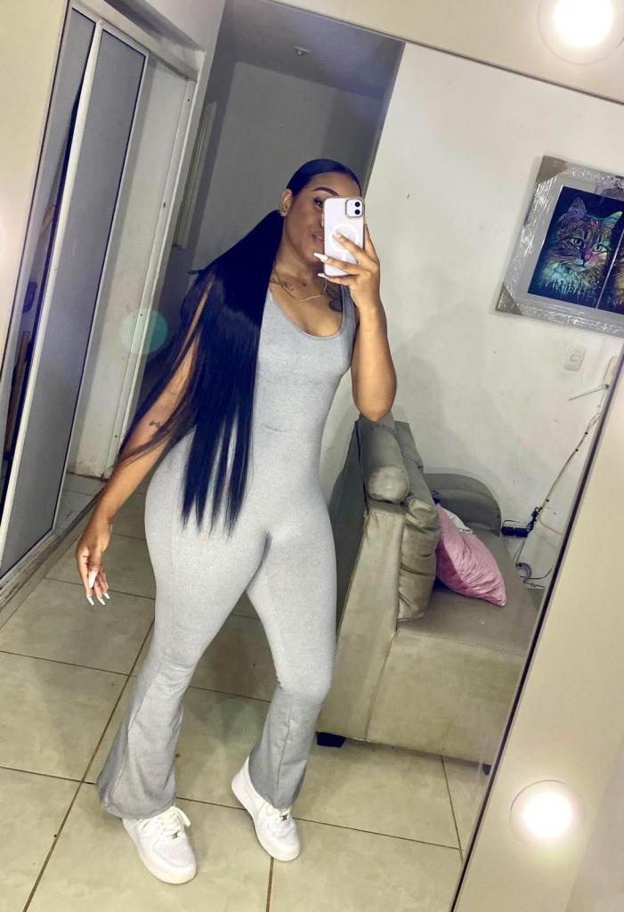 Chica busca chico en Alicante: Chica busca chico