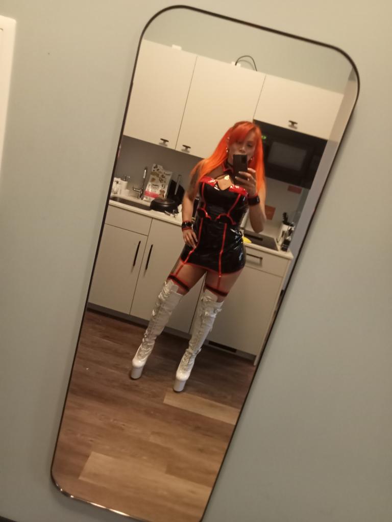 642495014: Transexual en León
