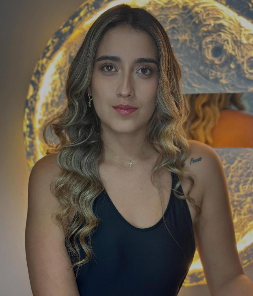 Chica busca chico en Ibiza: Chica busca chico