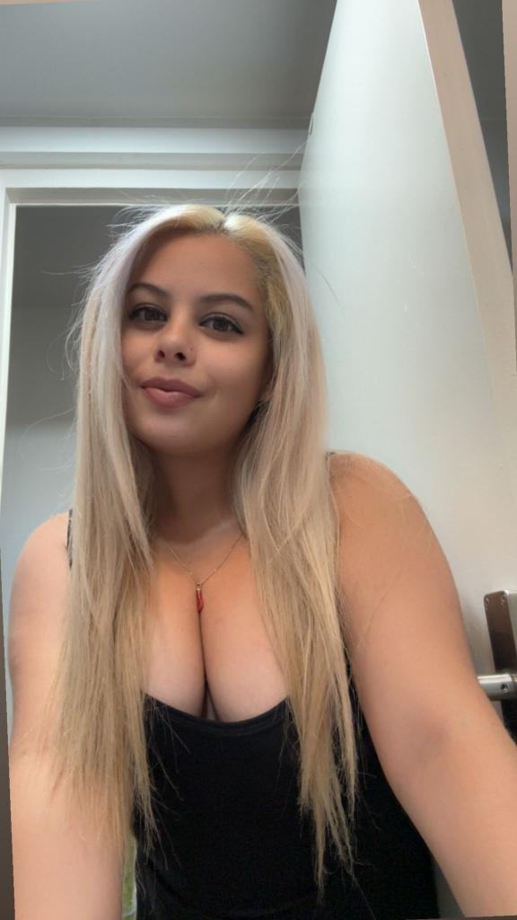 Chica busca chico en Tarragona: Chica busca chico