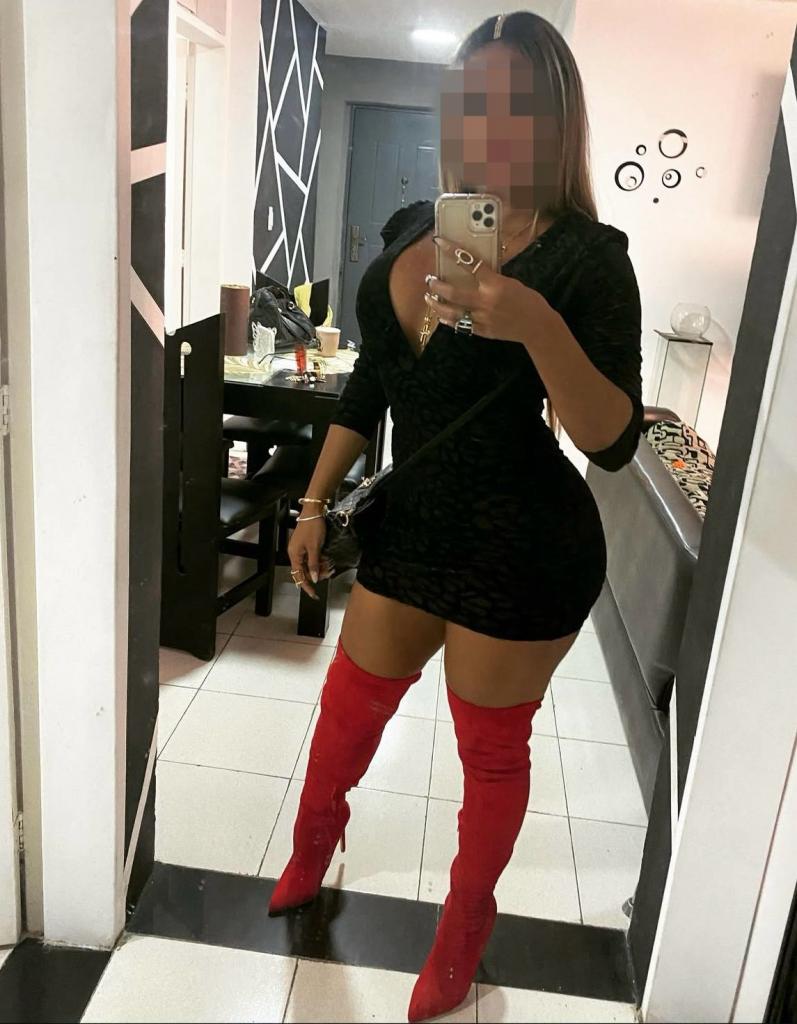 Chica busca chico en Murcia: 
