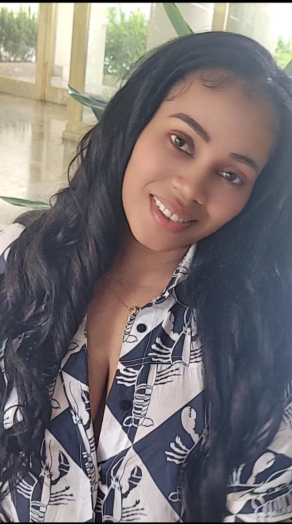 643422980: Chica busca chico en Gerona