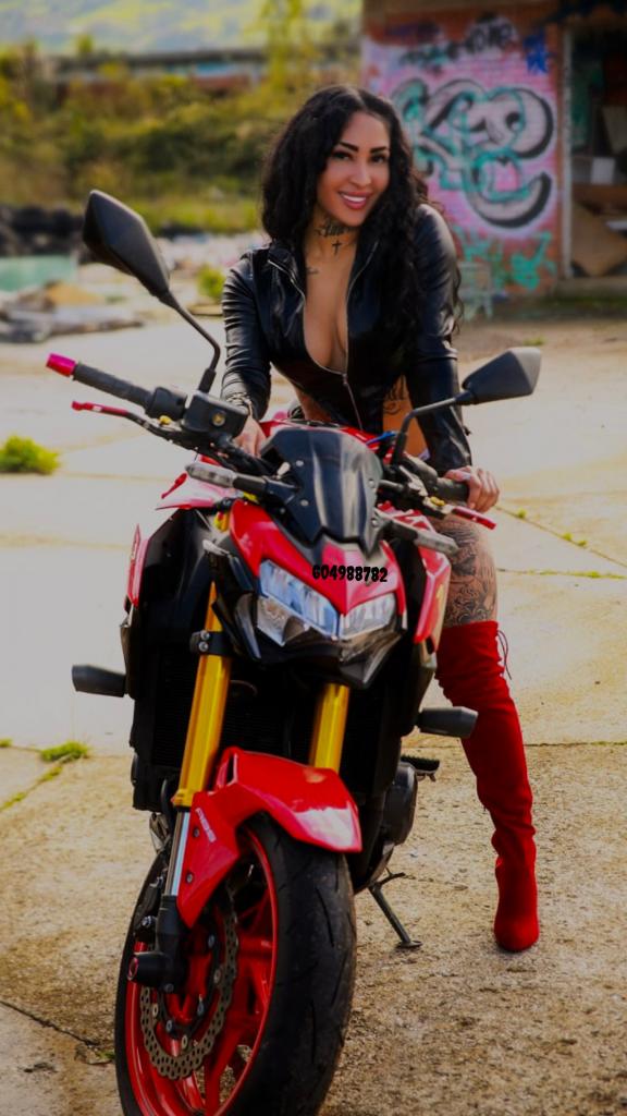 Chica busca chico en Almería: 