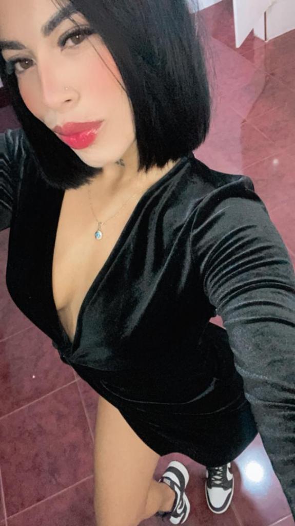 Chica busca chico en Almería: 