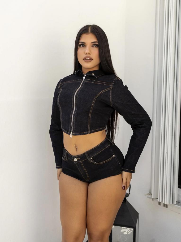 Chica busca chico en Tenerife: 
