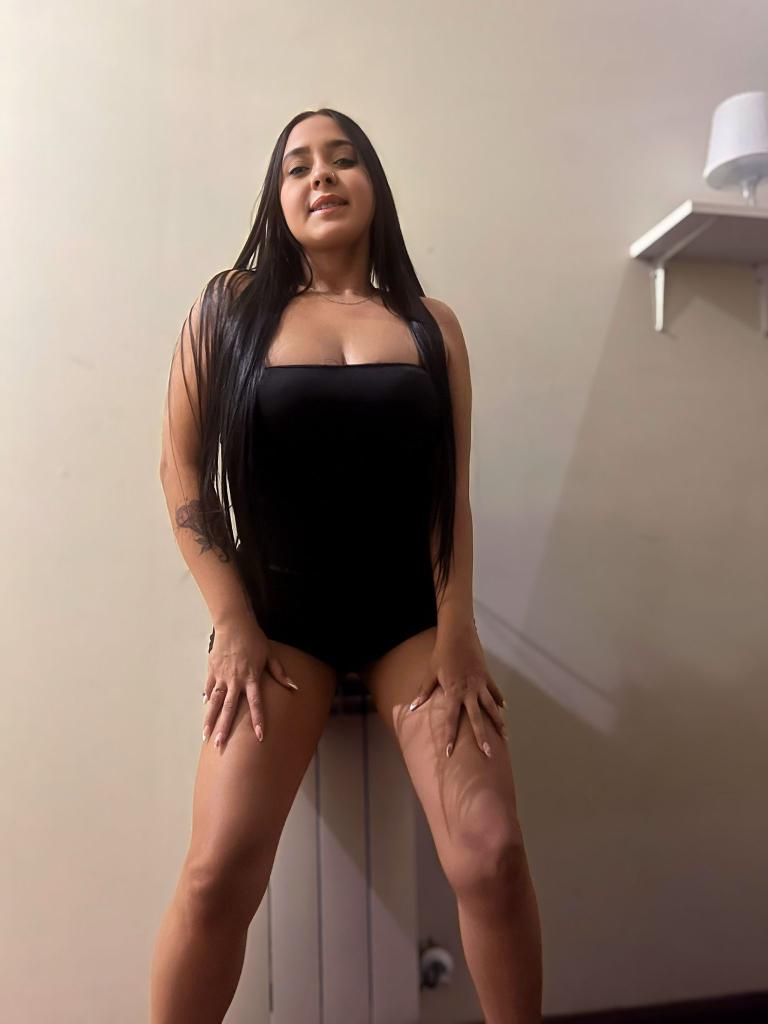 647979341: Chica busca chico en Madrid