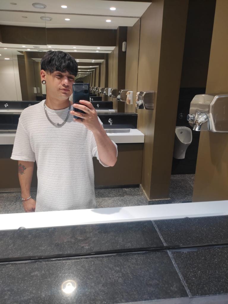 673305308: Chico busca chica en Madrid