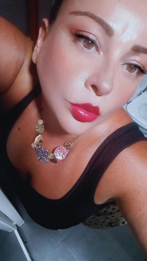 Chica busca chico en Cádiz: 