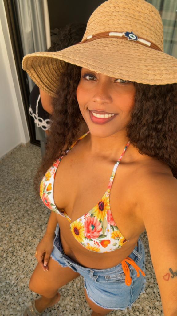 Chica busca chico en Ibiza: Chica busca chico