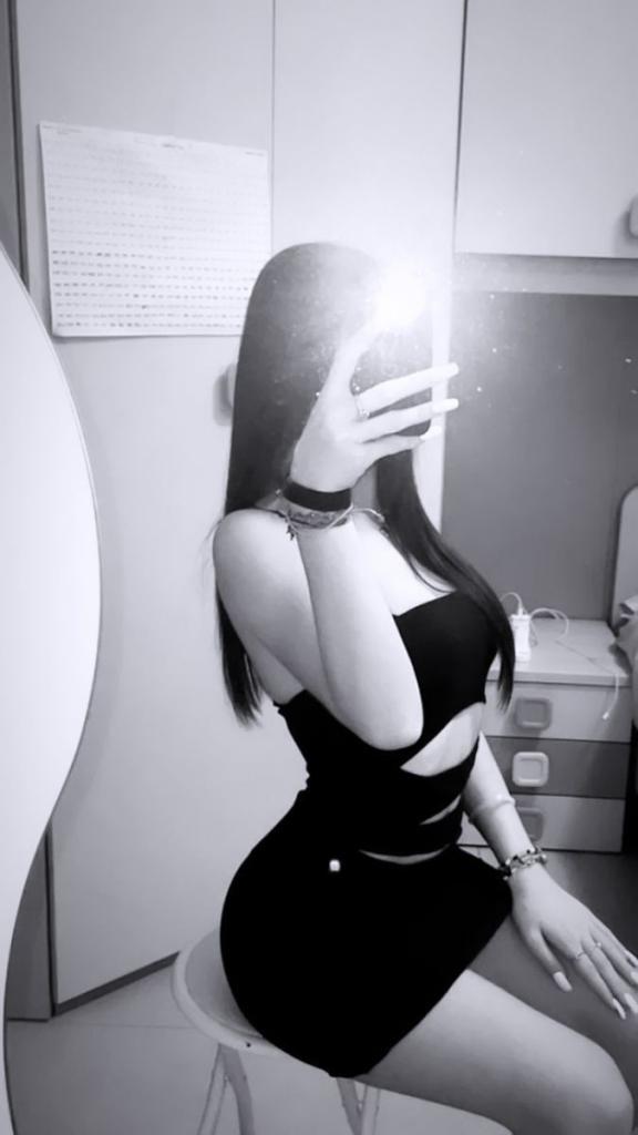 604964238: Chica busca chico en Sevilla
