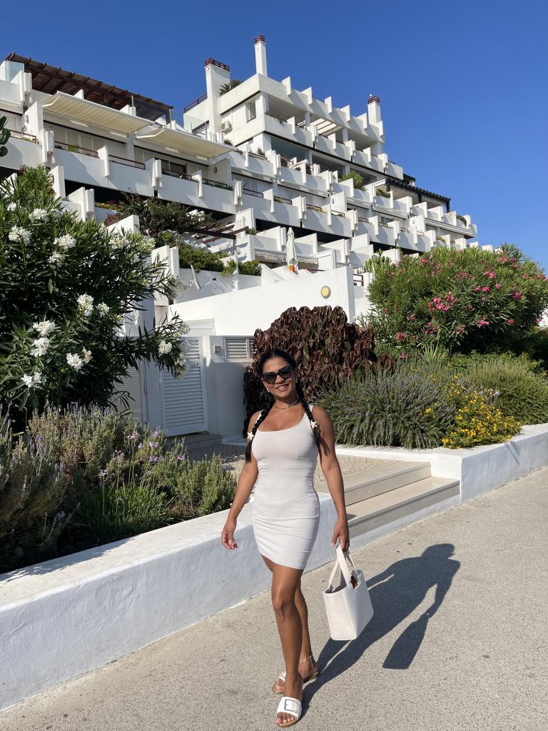 614087263: Chica busca chico en Murcia